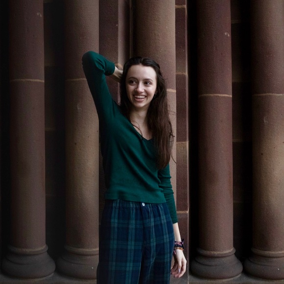 Meet your Posher, Ruthy - Picture 3 of 5